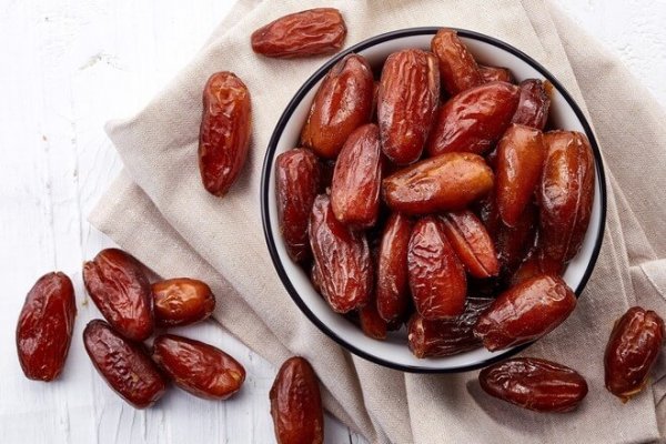 مروری بر فاکتورهای موثر در تغییرات قیمتی خرما کلوته درجه یک در بازارهای جهانی