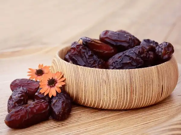 راهنمای کامل برای خرید اینترنتی خرما خاصویی: نکات حیاتی برای انتخاب بهترین محصول